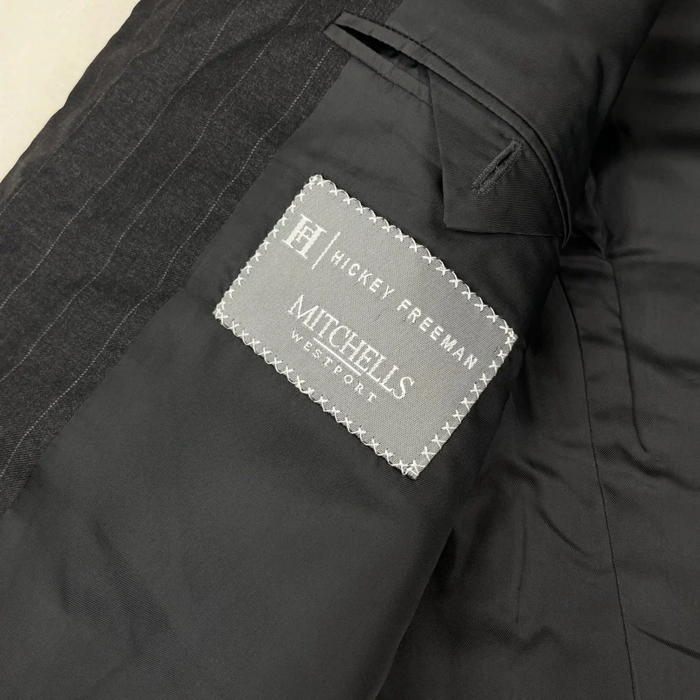 Hickey Freeman Loro Piana Tasmanian Super 120 Pinstripe Blazer 43R Charcoal Grey